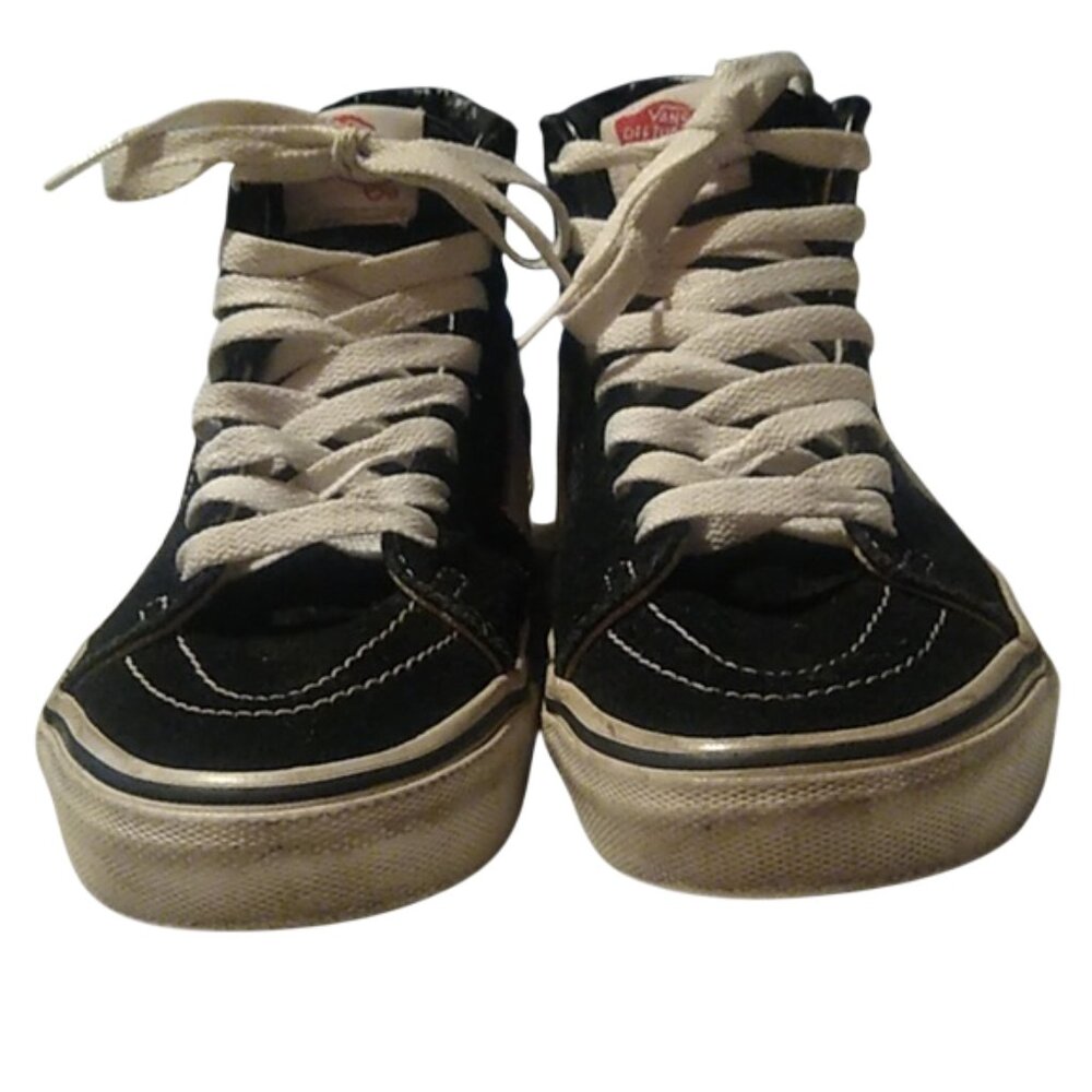 VANS, SKATEBOARD SHOE, COLOR: BLACK, WHITE, SIZE: BOYS(4.5), GIRL(6.0)